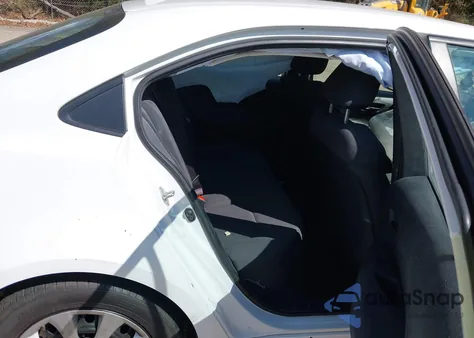 2022 Toyota Corolla Le z USA, uszkodzony, nr VIN 5YFEPMAE4NP374675